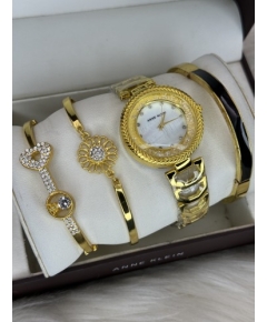 Luxury Ladies Watch - 61